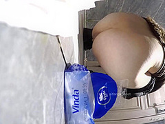 chinese girls go to toilet.527