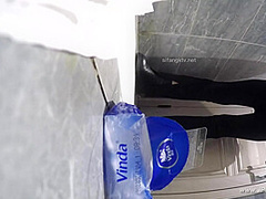 chinese girls go to toilet.527