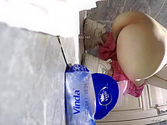 chinese girls go to toilet.527