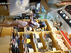 peeping chinese amateur upskirt.221