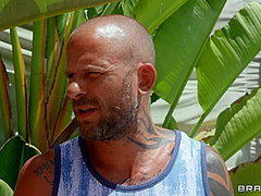 Sucking His Bbqock With Scott Nails, Azul Hermosa - Brazzers