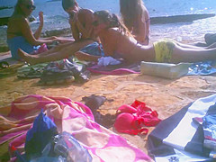Upshorts dick flash for group of girls on beach