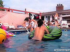All we Wanna do I fuck in the Pool for GroupSexGames