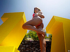 Brazzers House 4: Episode 4 With Phoenix Marie, Damon Dice, Alex Jones, Isiah Maxwell, Kayley Gunner, Alex Mack, Nicole Doshi, Hollywood Cash, Kazumi - Brazzers