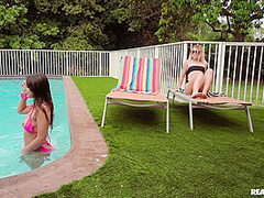Splashy Sneaky Sex - RealityKings with JMac, Sisi Rose