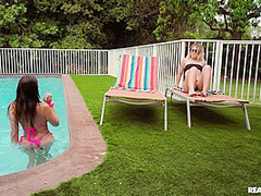 Splashy Sneaky Sex - RealityKings with JMac, Sisi Rose