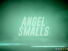 Getting Steamy With Phoenix Marie, Angel Smalls, Lauren Phillips - Brazzers