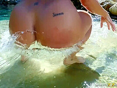 California Creaming With Johnny Sins, Kissa Sins - Brazzers