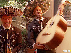 Cinco De Sexo With Toni Ribas, Aleksa Nicole, Carlo Carerra - Brazzers