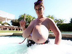 Lana Kendrick - Polkadot Hottub - 5d 1