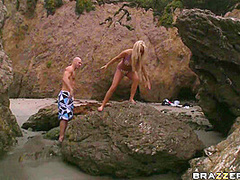 She's So Soft And Warm In My Arms With Johnny Sins, Jessica Moore - Brazzers