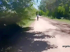 Trailer.ciclistas Tienen Sexo Cerca De Autopista Libre.cicloturismo Rural Y Sexo 8 Min