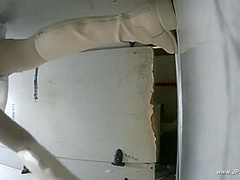 chinese girls go to toilet.545