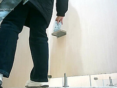 chinese girls go to toilet.547