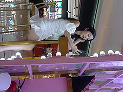 peeping chinese amateur upskirt.233