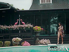 Mariska Gets Stuffed By Black Prick Outside With Joss Lescaf