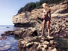 Amateur Legal Teen 18+ Rides Bike To Beach Then Fucks At Beach