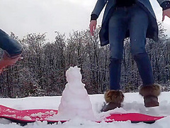 Play And Cum In Snow