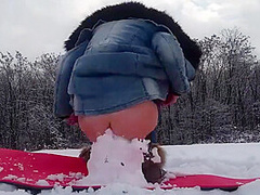 Play And Cum In Snow