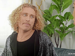 Door-To-Door Pornstar With Michael Vegas, Azul Hermosa - Brazzers