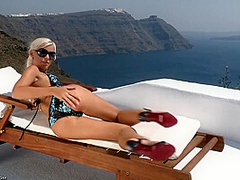 The Crack Living The High Life - Lola Myluv