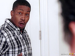 Your Wife's A Slut With Capri Cavanni, Tommy Gunn, Isiah Maxwell - Brazzers