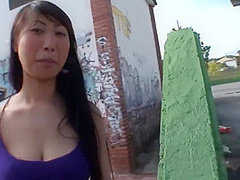 Sharon Lee - Chinese Amateur Girl Makes A Public Blowjob