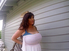 Rachel Aldana - Lounge Gopro 1