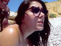 Playa Y En Publico - Valentina Nappi