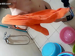 peeping chinese bath.93