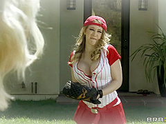 Field Of Reams With Keiran Lee, Lylith Lavey, Kagney Linn Karter - Brazzers