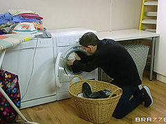 Dirty Laundry, Dirtier Milf With Jordi El Nino Polla, Valentina Ricci - Brazzers