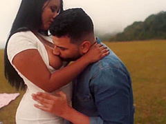 Mi Esposo Me Llevo Al Patio A Un Picnic Y Termino Comiendose Mi Gran Trasero With Sexo Duro