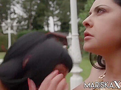 Valentina Ricci And Mariska X - Mariska And Valentina Seduce Their Stepdad