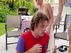 Sexy Milf Reagan And Teen 18+ Bailey Have A Picnic Threesome