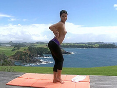 Melissa Mendiny In Yoga Pants Strip