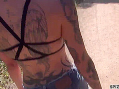 Anna Bell Peaks Day Out - Spizoo