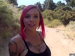 Anna Bell Peaks Day Out - Spizoo