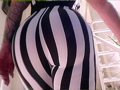 Ryan Conner's Super Bubble Butt Gets Probed By Dredd's Big Black Cock - Exclusive Scene - JulesJordan