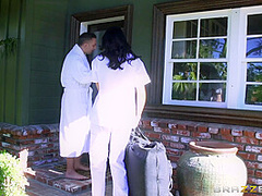 Massaging A Hard Jerk With Ariana Marie, Keiran Lee - Brazzers