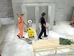 Orange Is The New Pussy With Nadia Styles, Natalia Starr, Skin Diamond - Brazzers