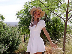 Wild Chica 2 - Tavia