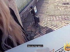 Wants Huge Cock In Her Tight Pussy Now - Emily Thorne And Lola Jones