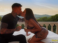 Andrea Retali and her babe pal soak in the sunset while getting wild and sloppy - utter HD gonzo pornographic star